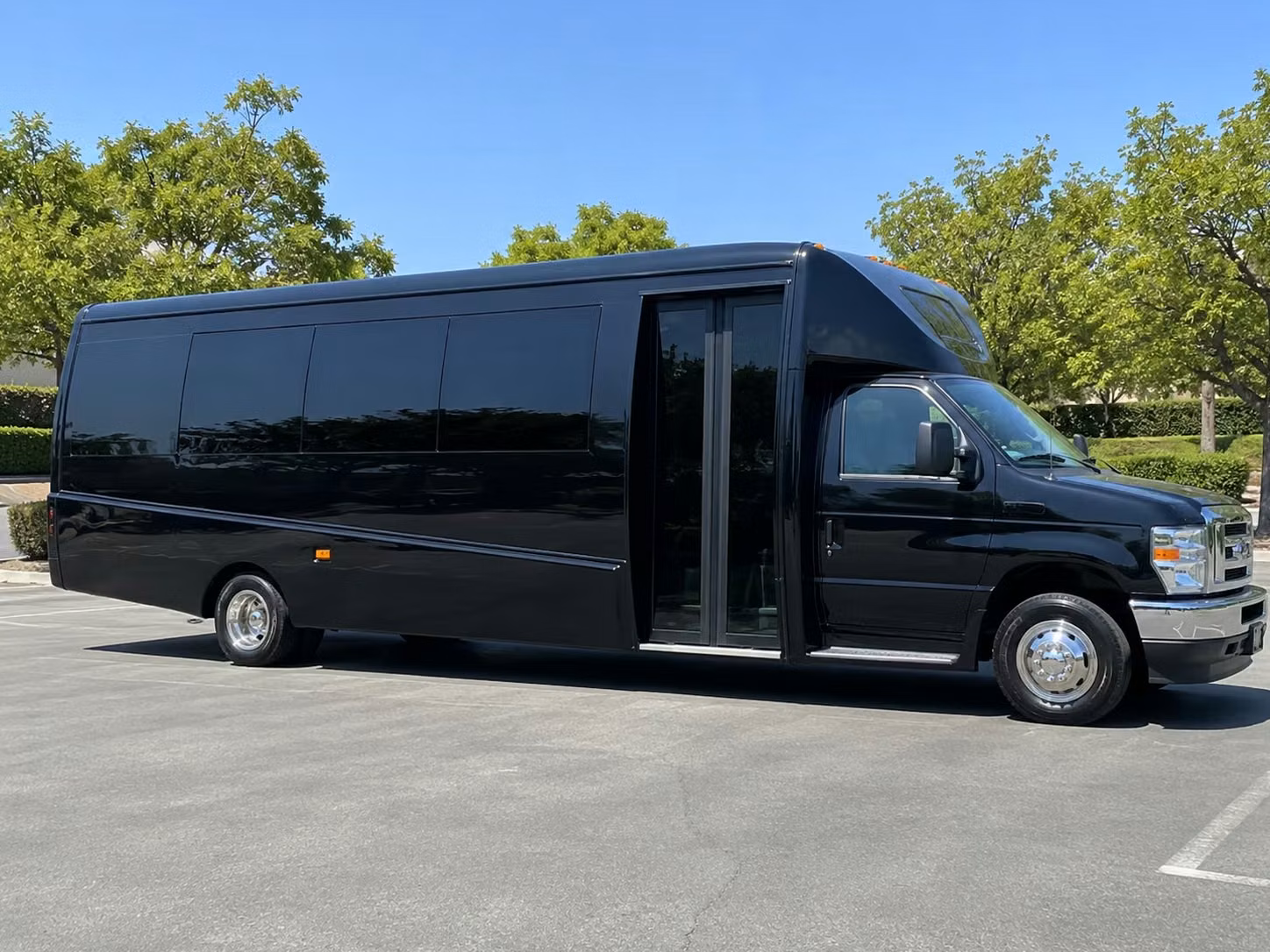 bus rentals for erie proms homecomings